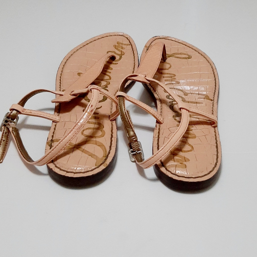 Sam Edelman Blush Pink T-Strap Croc-Embossed Sandals - Picture 7 of 10